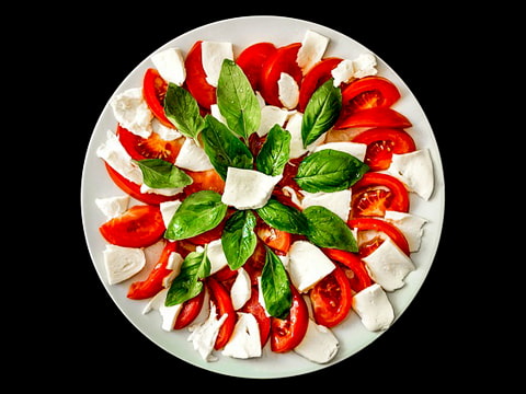Caprese salad, a real life layering example